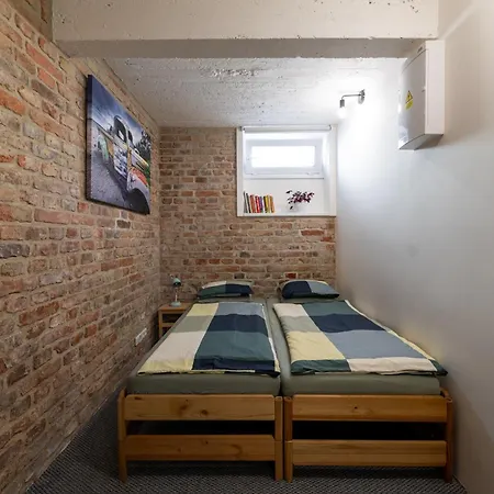 Vousata Dama - Ps3 - Parking Free Apartment *