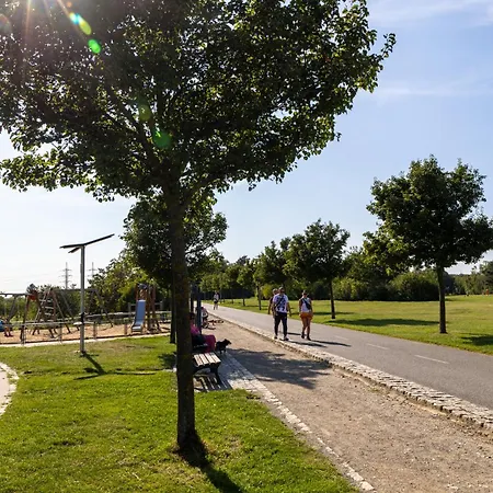 Plzeňská 465 *