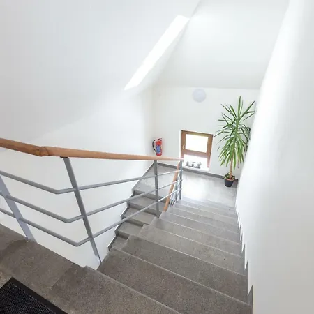 Apartment Vousata Dama - Ps3 - Parking Free *