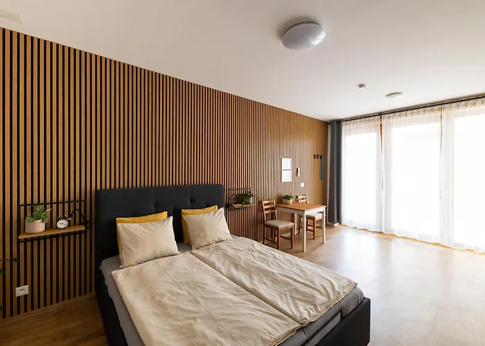 Apartamento Plzeňská 465 *